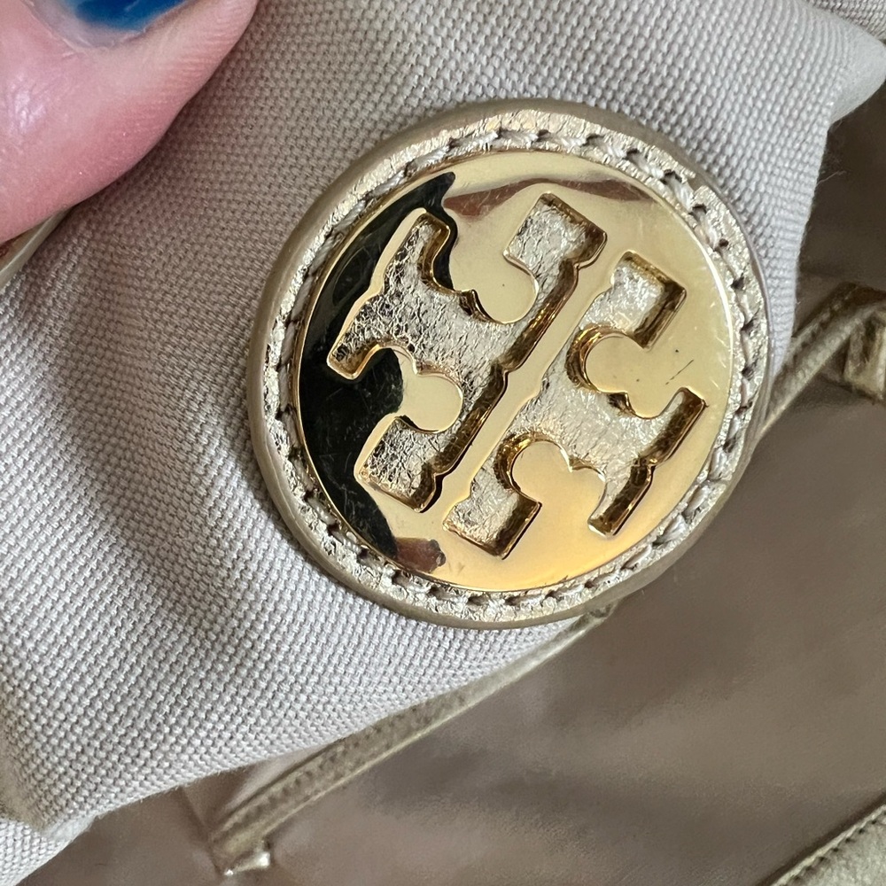 Tory Burch Golden Metallic Travel Tote Bag leather embossed logo lined - Picture 9 of 16